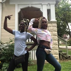 Meet your Posher, T'niyah